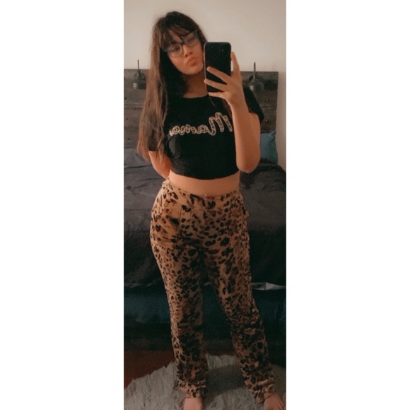 Your friendly seller, Emiley! - Picture 9 of 11